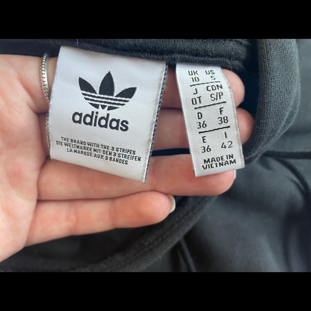 Adidas crop top - Picture 2 of 2